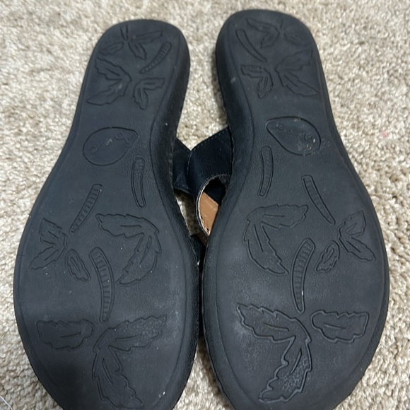 BOC Women's 9 Black Leatger Thong Flip Flops Sandals - Picture 5 of 5